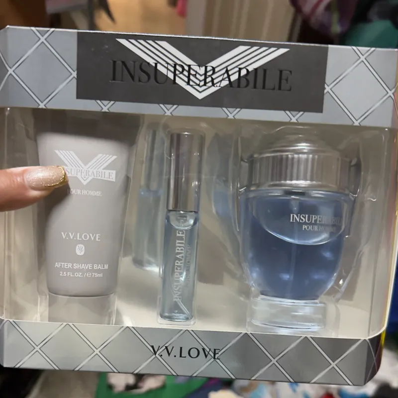 Set de perfume , colonia y crema 