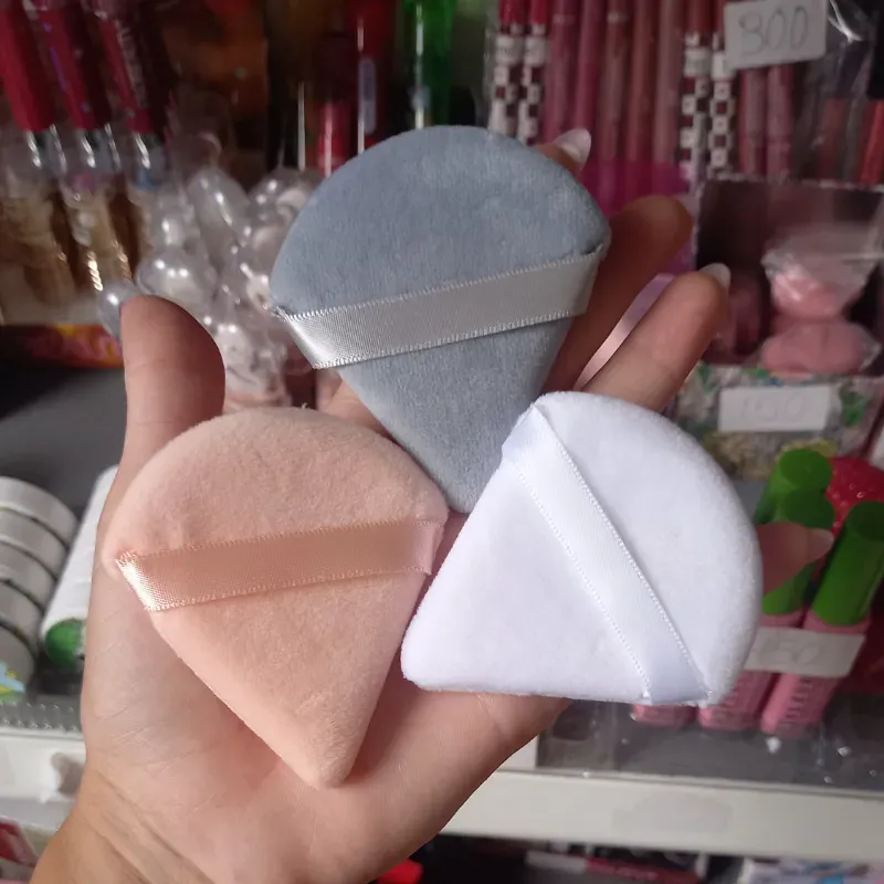 Borlas triangulares para polvos sueltos  