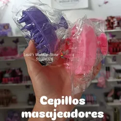 Cepillo masajeador capilar