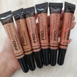 Corrector y contorno líquido