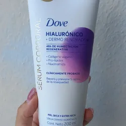 Crema Corporal Dove con Ácido Hialurónico dermorenovador 