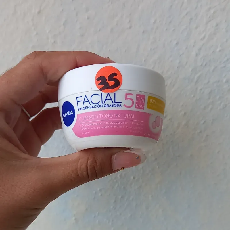 Crema Facial 5 en 1 Nivea 