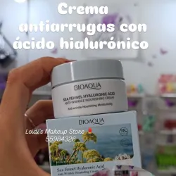 Crema facial antiarrugas con ácido hialurónico y hinojo marino