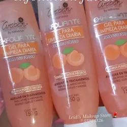 Gel para exfoliación diaria y extracto de durazno