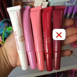Lip gloss con color 
