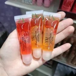 Lip gloss con ligero glitter 🌟