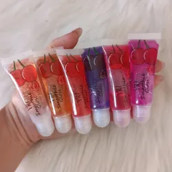Lip gloss con ligero glitter 🌟