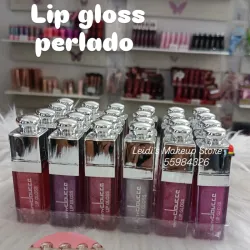 Lip gloss perlados en tendencia
