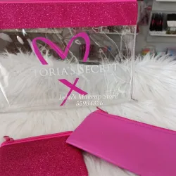 Set de tres cosmetiqueras Victoria's Secret