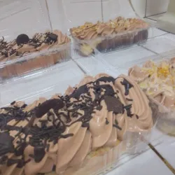 Mini cake de chocolate almibado en 3 leches 