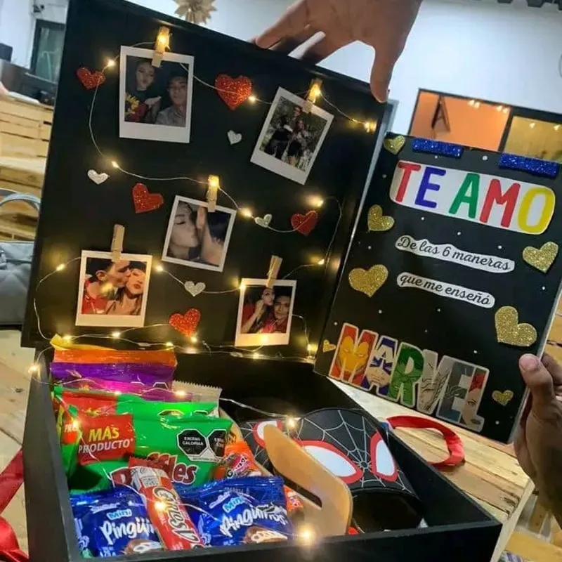 Caja Marvel 