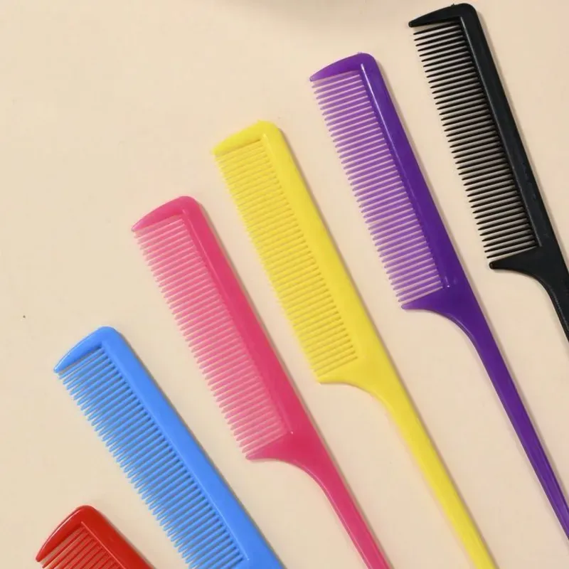 Peine cola de ratón plástico