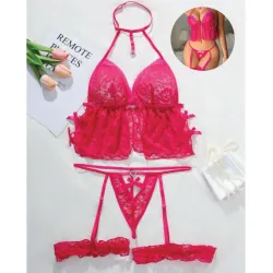 Set de lencería de encaje con detalle de corazón