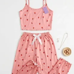 Set de pijama camiseta de tirantes y pantalón con estampado de fresa