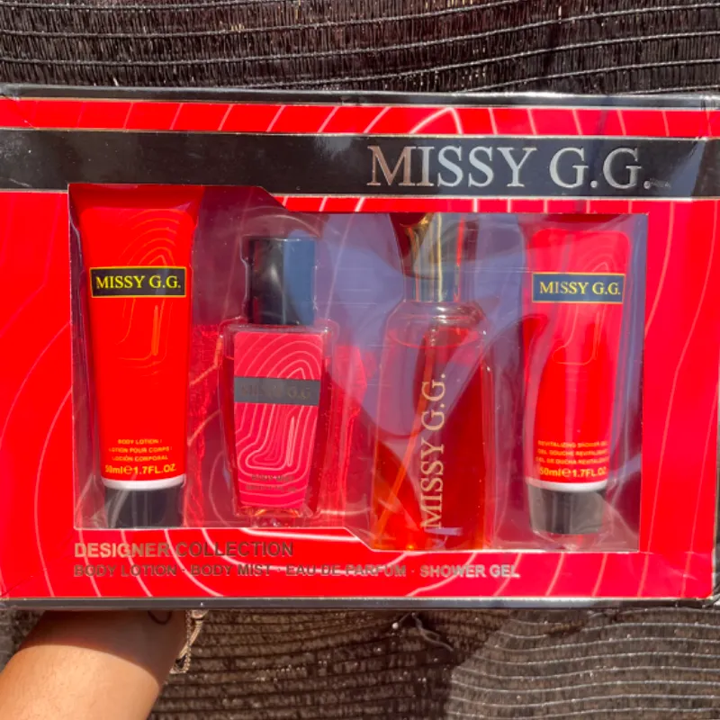 Combo de perfumes y cremas #e