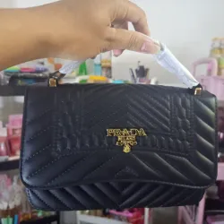 Cartera Prada 🖤