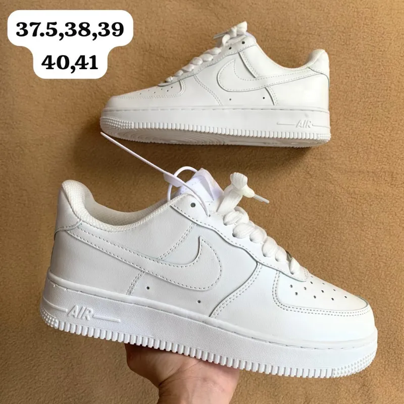Tenis Nike blancos 