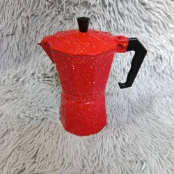 Cafetera de gas es de 6 tazas.