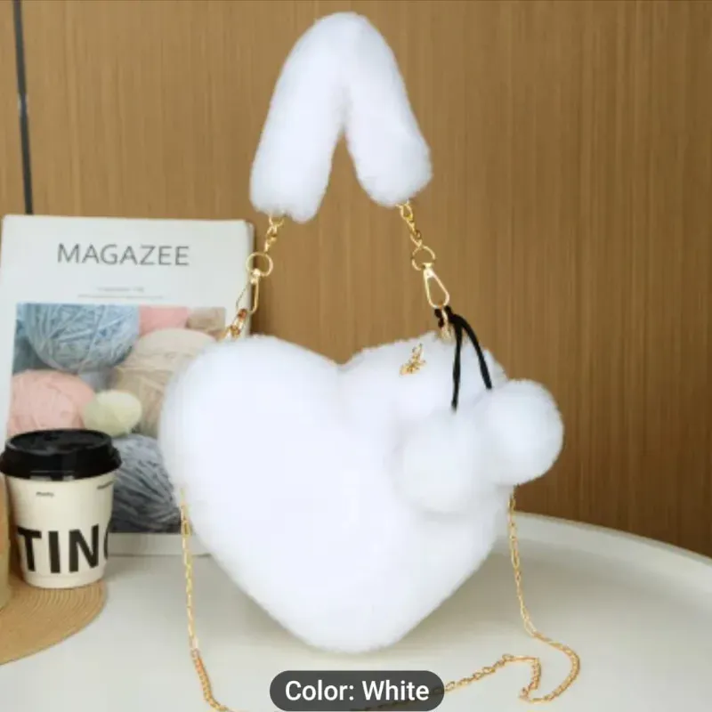 Cartera con forma de corazón.