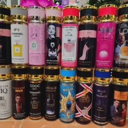 Colonias para mujeres y hombres.