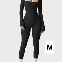 Mono pantalon enterizo mangas largas.