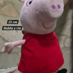 Peluche Peppa Pig.