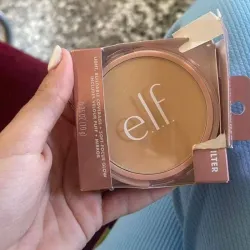Polvos compactos de Elf.