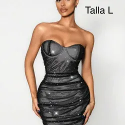 Vestido corto de escote.