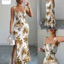 Vestido largo de hojas de otoño.