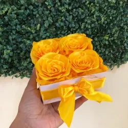 Caja 4 rosas 💞