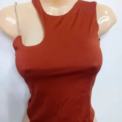 Blusa asimétrica de mujer