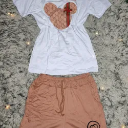 Conjunto de short y pullover 