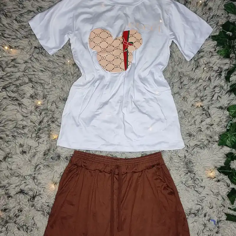 Conjunto de short y pullover 