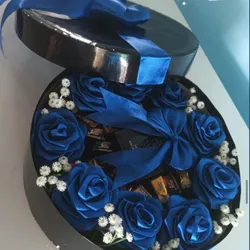 Caja circular con rosas eternas