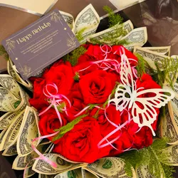 Ramo con rosas y billetes 