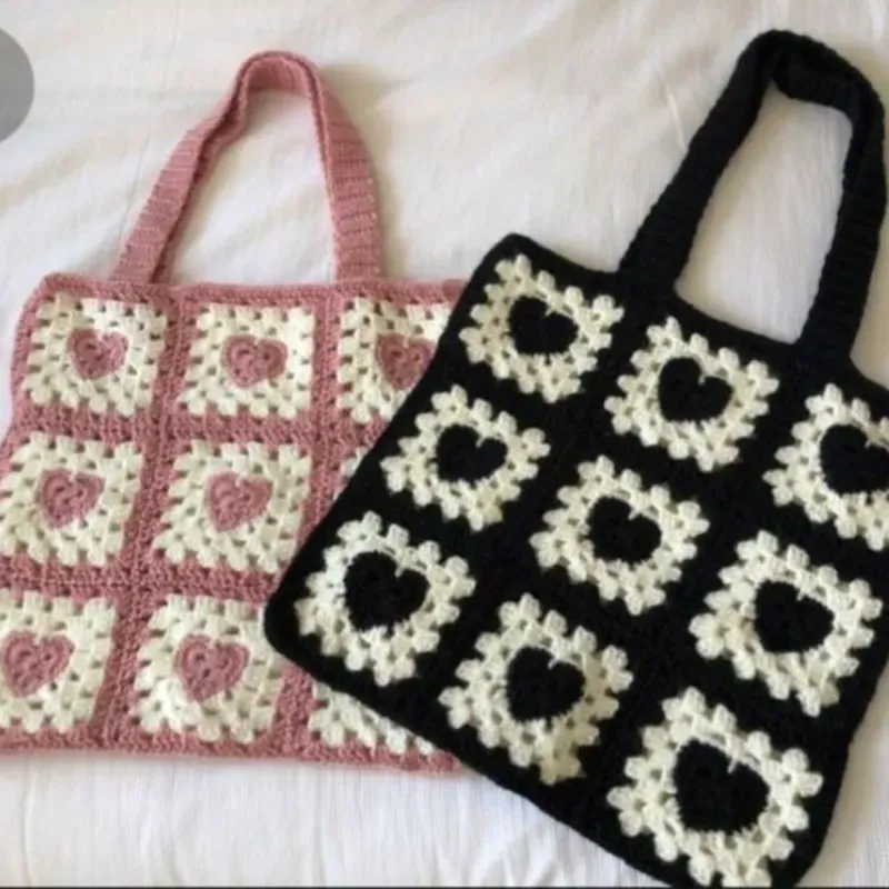 Cartera de Corazón Calada 