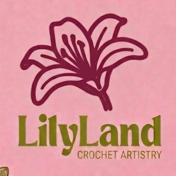 Somos LilyLand 🌷
Sobre nosotros:
🌷Realizamos todo tipo de tejidos a crochet, principalmente por encargo (excepto las piezas marcadas como disponibles).
🌷Puedes elegir entre nuestros diseños o compartirnos tus ideas para crear algo único.
🌷Radicamos en el Cerro, La Habana.
🌷Ofrecemos mensajería a toda la ciudad.
Tiempos de confección:
👗 Prendas: entre 15 y 20 días.
📿 Accesorios (collares, pulseras): alrededor de 7 días aunque a menudo menos
Políticas importantes:
✅ El encargo se formaliza con el pago del 50% inicial (no reembolsable en caso de cancelación).
✅ La confección comienza una vez recibido ese pago.
✅ El 50% restante se abona al recoger.
✅ Una vez terminado, tienes 7 días para recoger tu pedido.
✅ Te invitamos a revisarlo en el momento de la entrega; tras ello, no se aceptan devoluciones.
Nuestros canales:
📲 WhatsApp: https://chat.whatsapp.com/JpGDF7rwYYJGbo96Te9oEa
📷 Instagram: https://www.instagram.com/liland_crochet
🛍️ Catálogo: https://elyerromenu.com/b/liland-crochet