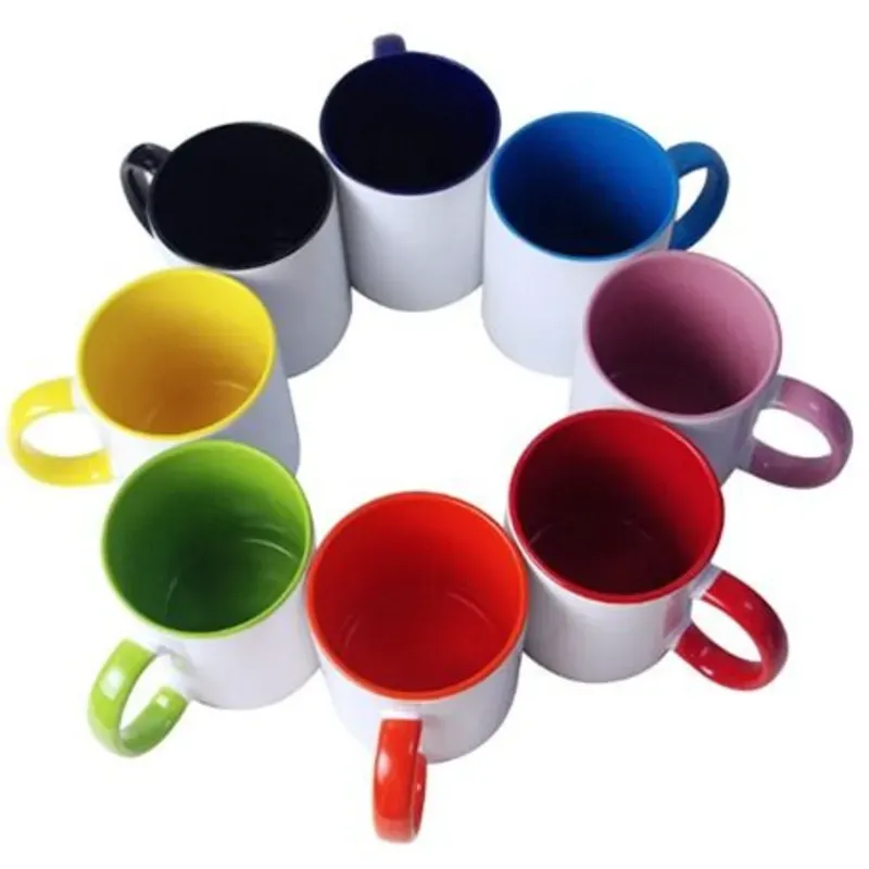 Taza blanca con interior de color