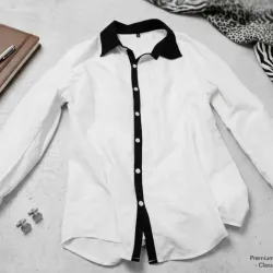 Camisa blanca y negra