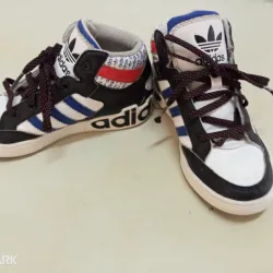 Tenis Adidas