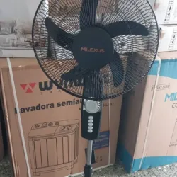 Ventilador recargable de 16 pulgadas