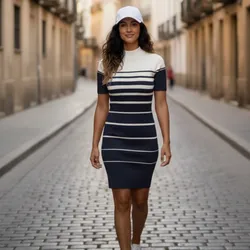 Vestido entallado al cuerpo de raya azul oscuro