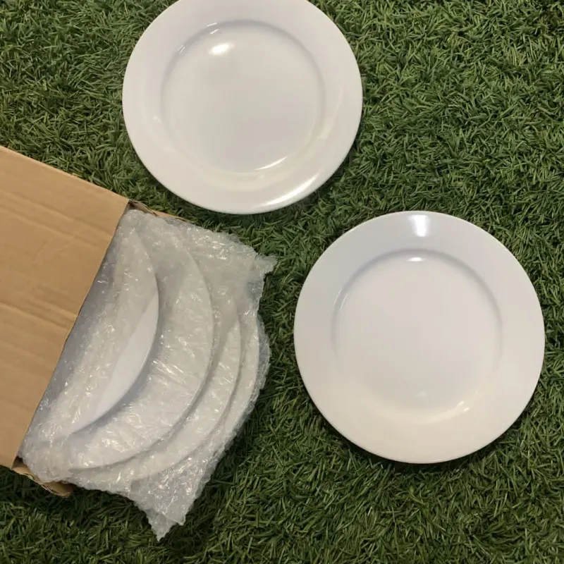 JUEGO DE PLATOS 