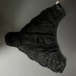 Blumer negro de encaje