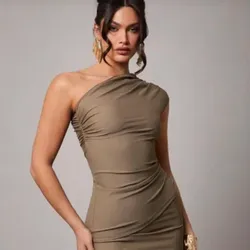 Blusa de un solo hombro