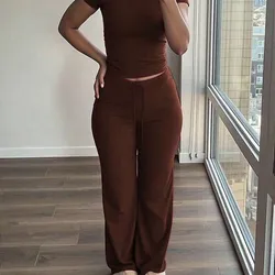 Conjunto de pantaloneta y Pulover carmelita