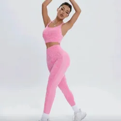 Conjunto deportivo rosado