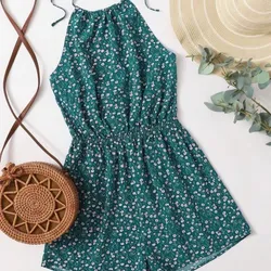 Monito verde con estampado floral