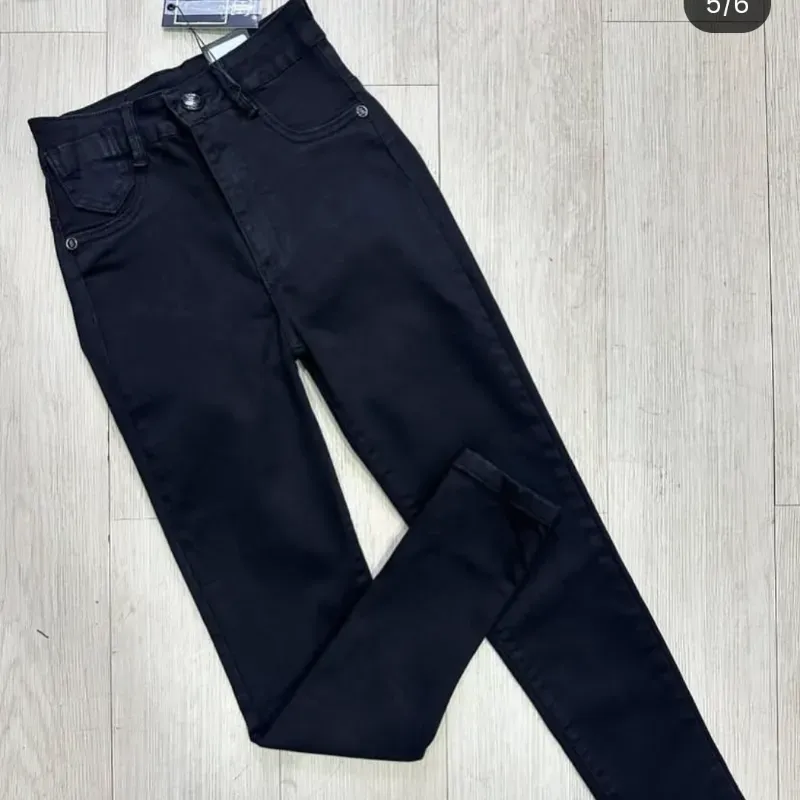 Pantalón azul oscuro 