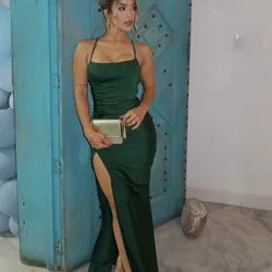 Vestido de satin verde esmeralda